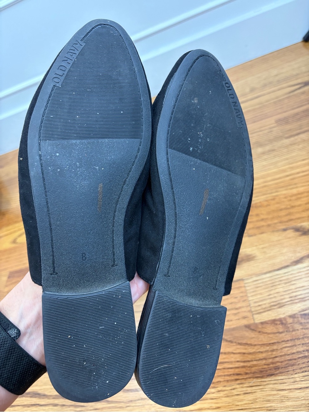 Old Navy Black Faux-Suede Pointy-Toe Mule Flats (8) - Picture 8 of 9